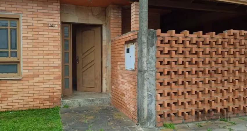 Casa em condomínio fechado com 3 quartos à venda na Avenida Edgar Pires de Castro, --, Hípica, Porto Alegre