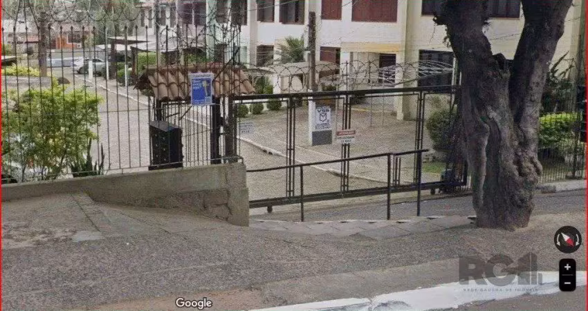 Casa em Condomínio em Hípica