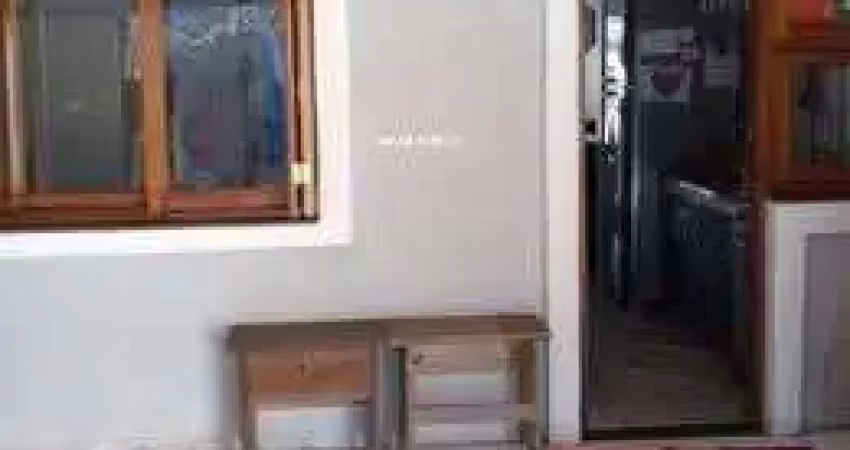 Casa no Bairro Hipica -Dois dormitórios.