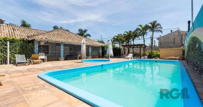 Casa em Condomínio fechado no Humaitá de 3 dormitórios 2 vagas e infra
