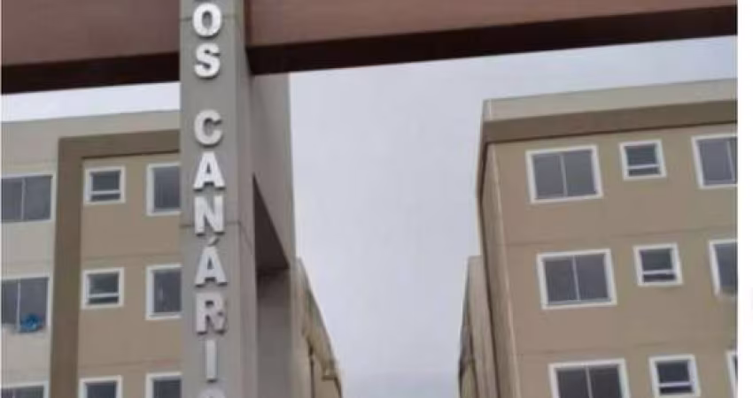 Apartamento em condomínio fechado, 2 dormitórios vaga de garagem no bairro Restinga.