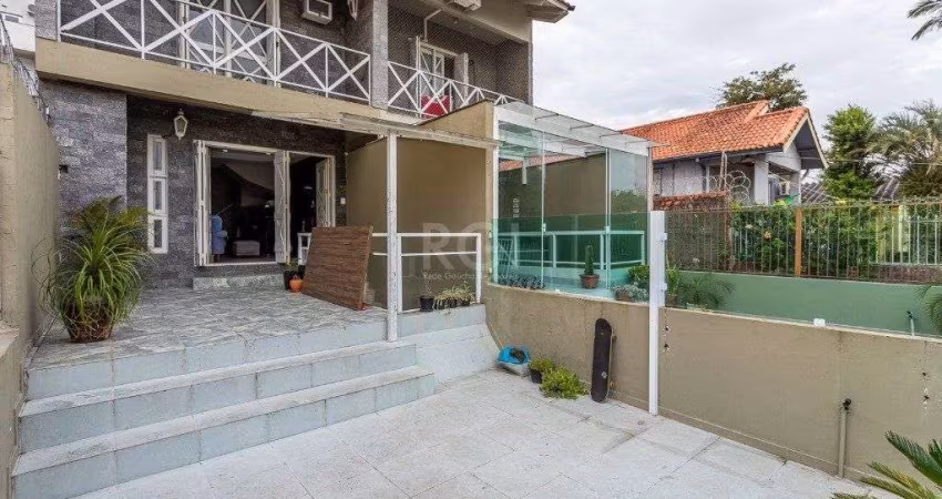 Sobrado para Venda - 171.64m², 3 dormitórios, sendo 1 suites, 2 vagas - Jardim Itu
