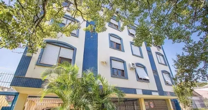 Apartamento com 03 dormitórios, 01 suíte, garagem de estacionamento por convenção