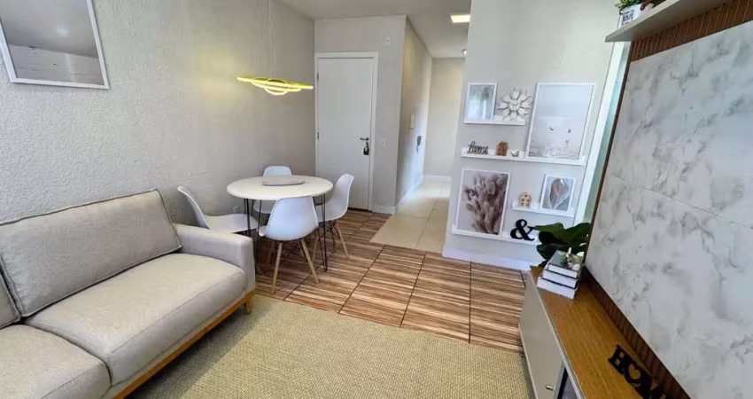 Apartamento Semimobiliado de 2 Quartos à Venda na Hípica, Porto Alegre, RS