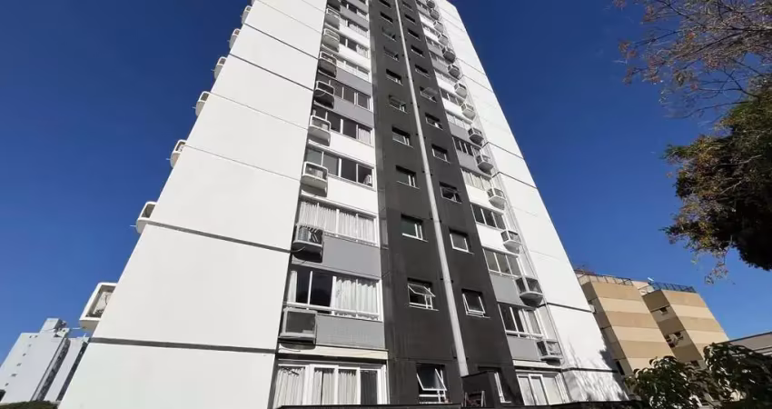 Apartamento de 2 quartos, suíte e 1 vaga de garagem no bairro Rio Branco em POA