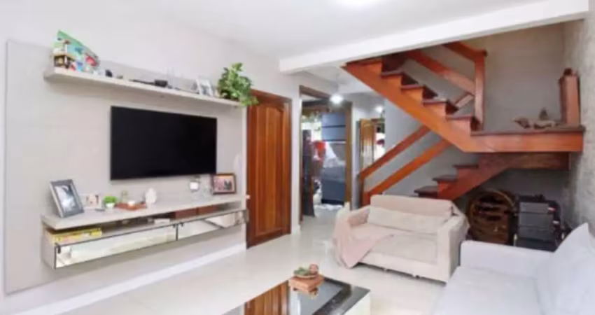 Casa com 2 dormitórios + sótão (3º dormitório) – ampla, confortável e completa