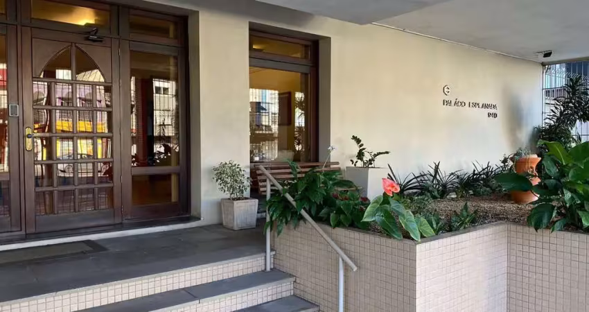 Apartamento com 3 quartos à venda na Rua Mariante, --, Rio Branco, Porto Alegre