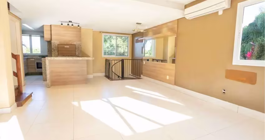 Casa em condomínio fechado com 3 quartos à venda na Rua Vicenza, --, Mário Quintana, Porto Alegre