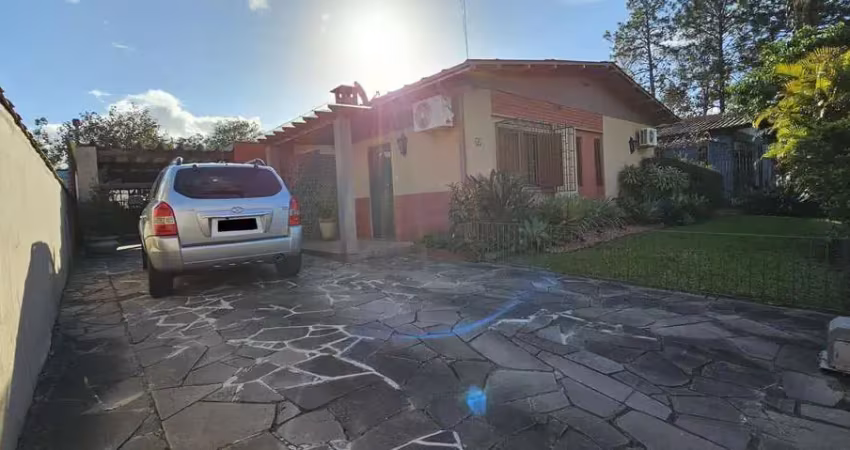 Casa em condomínio fechado com 3 quartos à venda na Avenida Edgar Pires de Castro, --, Hípica, Porto Alegre