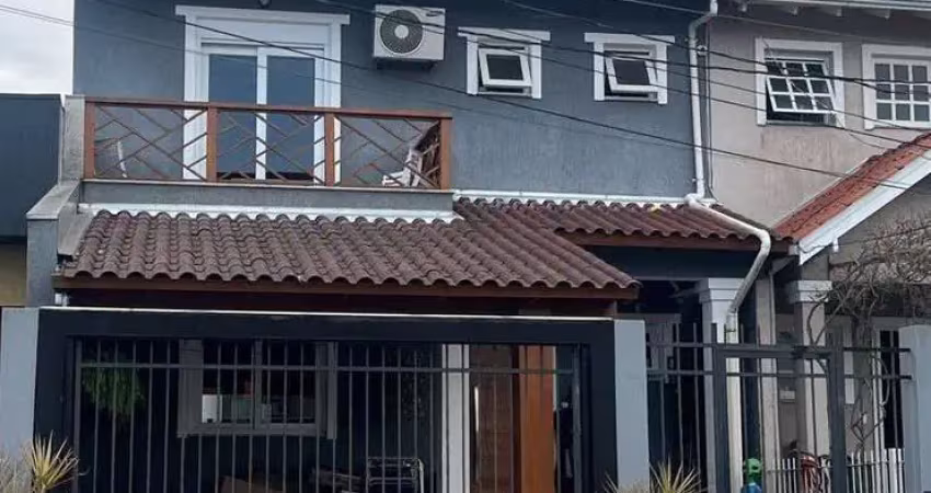 Casa com 3 quartos à venda na Rua Carlos Maximiliano Fayet, --, Hípica, Porto Alegre