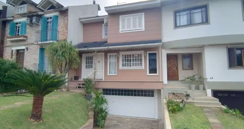 Casa em condomínio fechado com 3 quartos à venda na Rua Adriano Pereira da Silva, --, Vila Nova, Porto Alegre