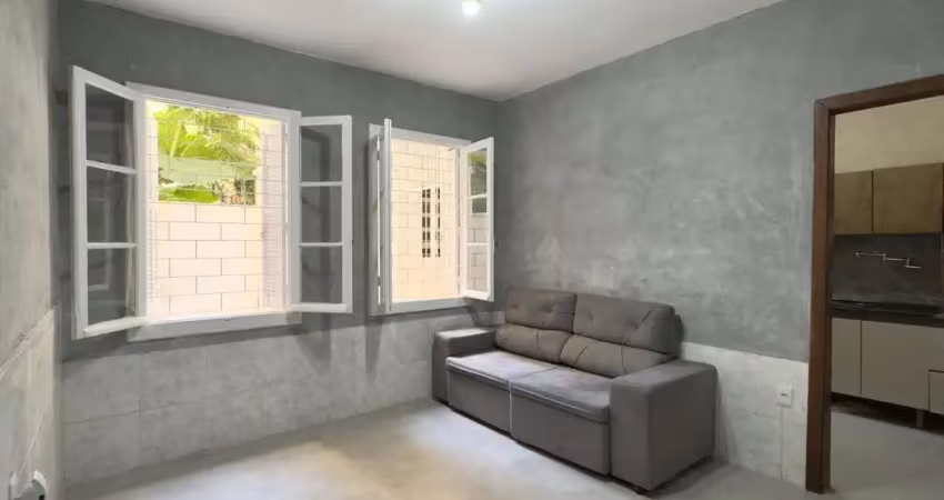 Casa com 3 quartos à venda na Rua Washington Luiz, --, Centro Histórico, Porto Alegre