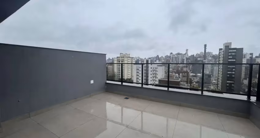 Cobertura duplex com 2 suítes, churrasqueira no bairro petrópolis, porto alegre