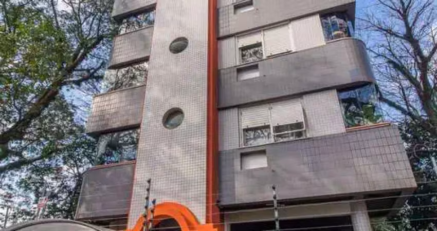 Apartamento panorâmico com três dormitórios, garagem