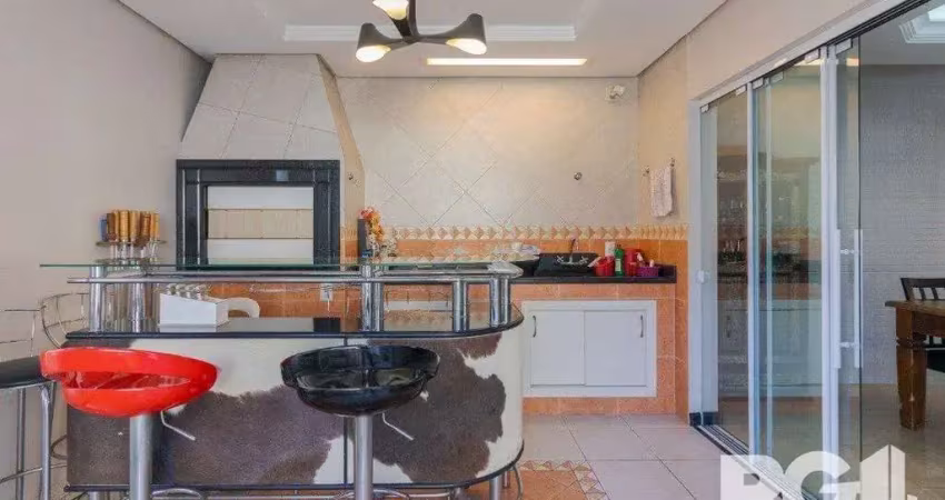 Casa em condomínio com 3 suítes, espaço gourmet e 5 vagas de garagem