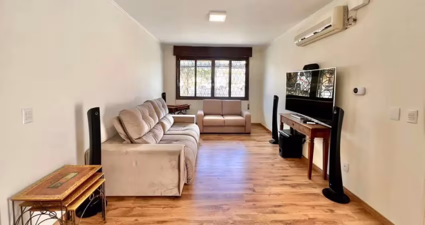 Casa com 3 quartos à venda na Avenida Engenheiro Ary de Abreu Lima, --, Jardim Europa, Porto Alegre