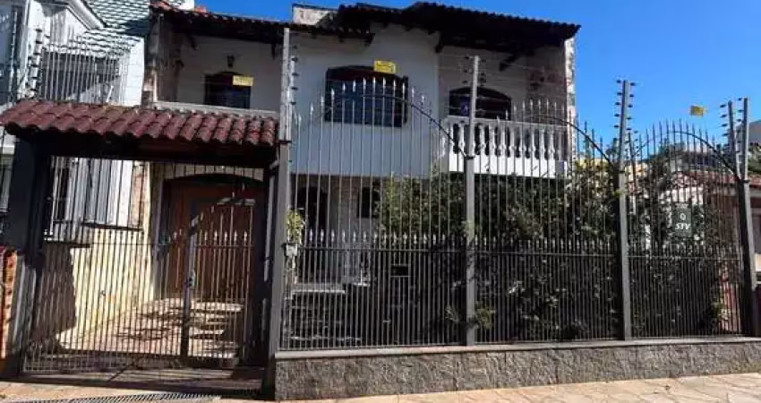 Casa -4 dorm. -com 2 suítes - 3 box- 297,18 m² - menino deus