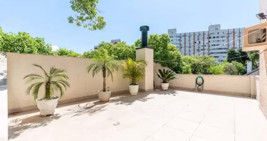 Apartamento garden com 3 dormitórios e pátio ensolarado
