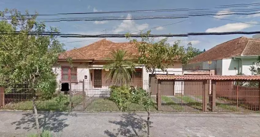 Casa com 3 quartos à venda na Rua Barão do Amazonas, --, Partenon, Porto Alegre