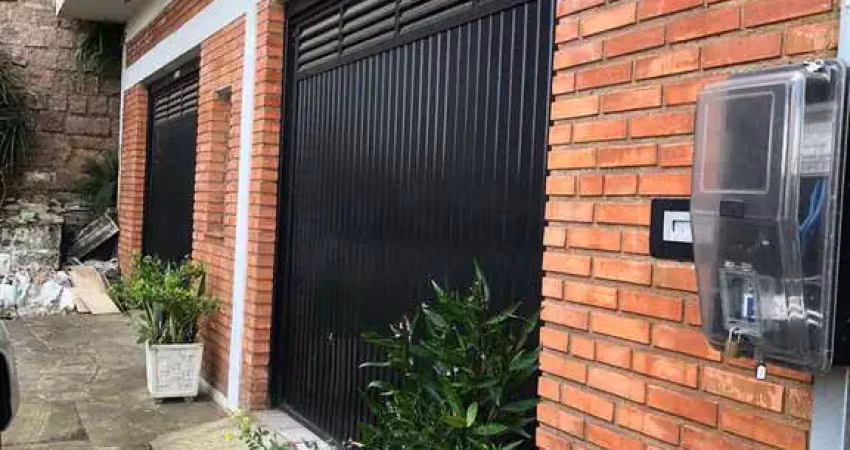 Casa com 3 quartos à venda na Rua Seis Mil Trezentos e Setenta e Seis, --, Vila Nova, Porto Alegre
