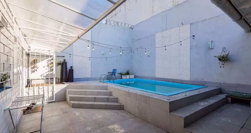 Casa com 3 quartos à venda na Praça Heron Domingues, --, Jardim Itu Sabará, Porto Alegre