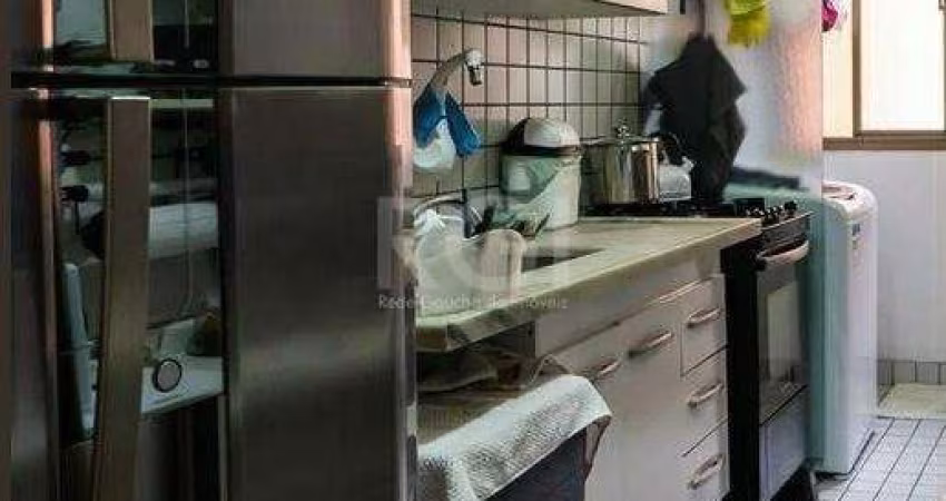 Apartamento  com  3 quartos, 2 vagas de garagem coberta, no bairro Petrópolis, Porto Alegre/RS  &lt;BR&gt;   &lt;BR&gt;Este encantador apartamento de 67,37 e 3 dormitórios oferece uma experiência de v