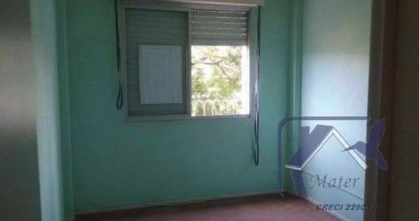 Apartamento 1 dormitório, no bairro Azenha, Porto Alegre/RS       &lt;BR&gt;&lt;BR&gt;Ótimo apartamento reformado na azenha,  com 1 dormitório, living 2 ambientes, banheiro social, cozinha e área de s
