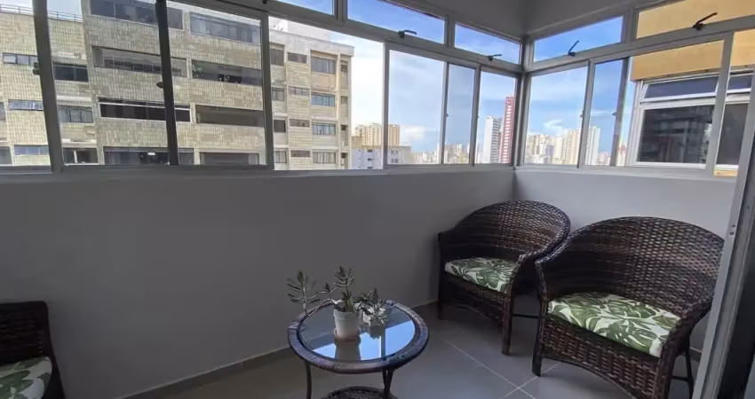 Excelente apartamento reformado com três suítes no meireles