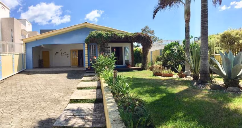 Casa para Venda em Florianópolis, Morro das Pedras, 3 dormitórios, 1 suíte, 3 banheiros, 4 vagas