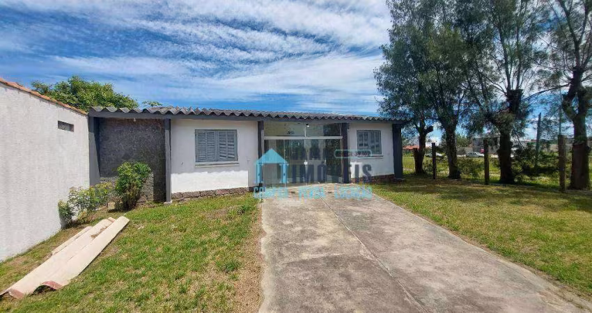 Casa em excelente localização, com 4 dormitórios à venda - Centro - Balneário Pinhal/RS