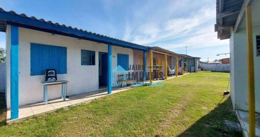 Pousada com 3 apartamentos e 1 kitnet, próxima ao mar, à venda por R$ 180.000 - Balneario Pinhal - Balneário Pinhal/RS