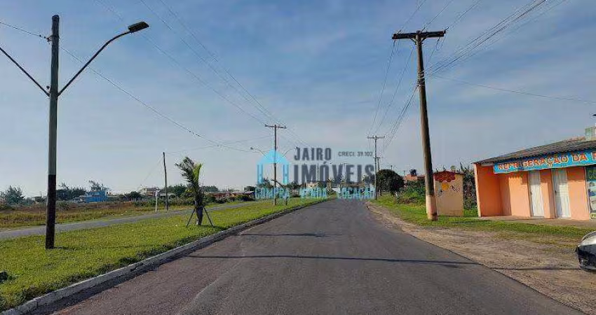 Terreno em excelente localização, casa com 3 dormitórios à venda por R$ 220.000 - Centro - Balneário Pinhal/RS