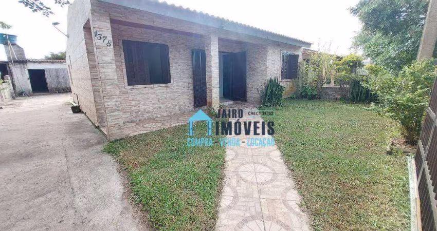 Casa ampla em boa localização, à venda por R$ 170.000 - Centro - Balneário Pinhal/RS