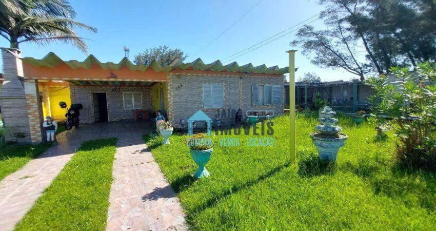 Casa com 2 terrenos, 5 dormitórios à venda por R$ 220.000 - Magistério - Balneário Pinhal/RS