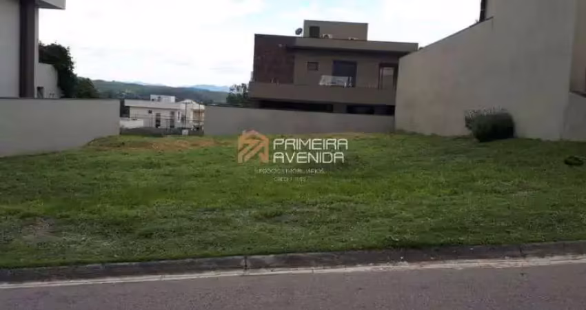 Terreno de 450m² com projeto aprovado no condomínio monte carlo
