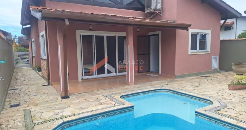 Casa em condomínio com 3 dormitórios 200M2, Para Locação - Centro - Bertioga/SP