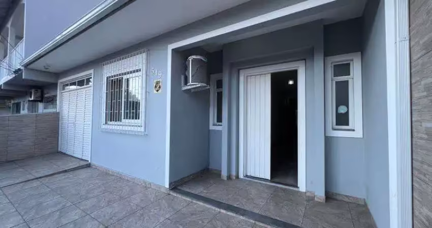 Casa com 3 quartos para alugar na Rua José João de Souza, 519, Roçado, São José