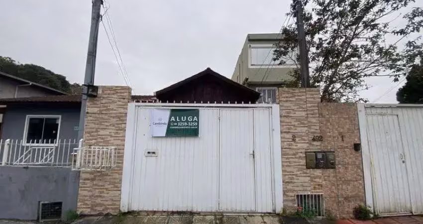 Casa com 2 quartos para alugar na Rua Tercilio Tedesco, 492, Forquilhas, São José