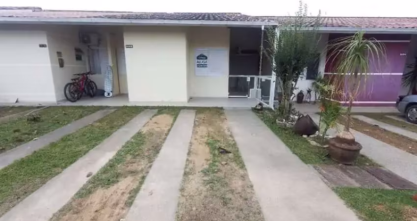 Casa com 3 quartos para alugar na Avenida Paulo Roberto Vidal, 1455, Bela Vista, Palhoça