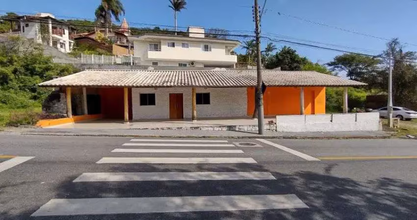 Casa comercial para alugar na Rua Assis Brasil, 5200, Ponta de Baixo, São José