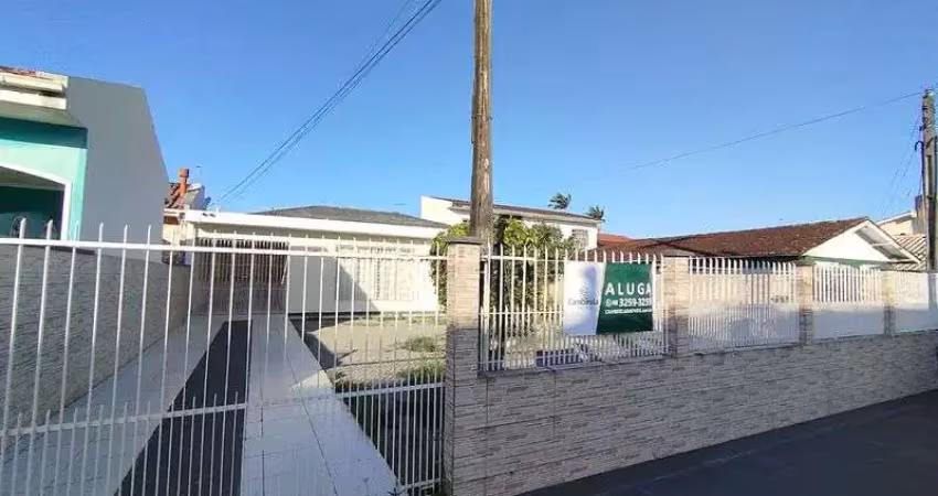 Casa com 2 quartos para alugar na Rua Manoel Luiz Teixeira, 468, Ponte do Imaruim, Palhoça