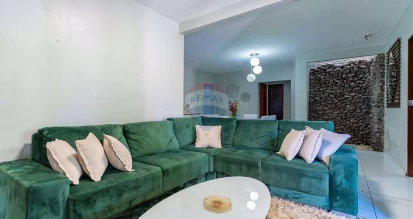 Sítio de 4.667m² com Casa Principal, Chalé e Área de Lazer Completa