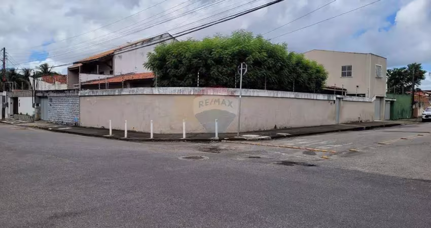Casa com 4 quartos à venda no Maraponga, Fortaleza 