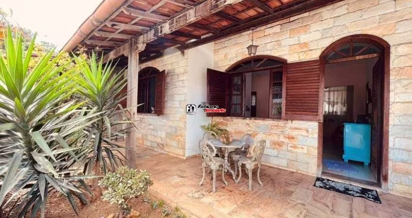 Casa com 2 quartos à venda na José Benjamim de Castro, 1, Planalto, Belo Horizonte