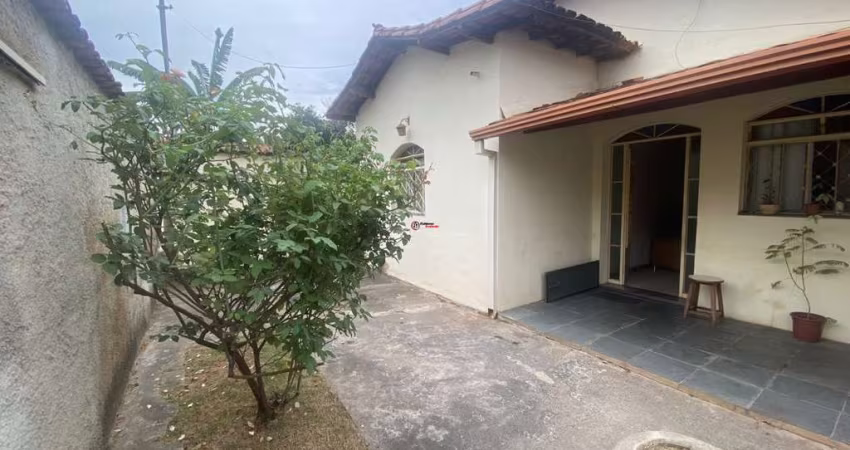 Casa com 3 quartos à venda na Turquesa, 7, São Joaquim, Contagem