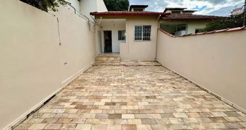 Casa com 2 quartos à venda na Rua Radeck Muzzi, 902, Santa Amélia, Belo Horizonte