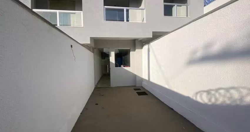 Casa em condomínio fechado com 2 quartos à venda na Álvaro Camargos Sobrinho, 630, Floramar, Belo Horizonte