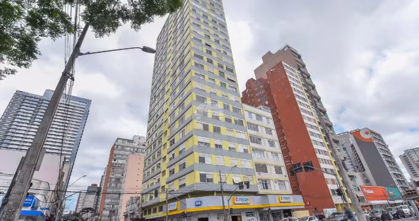 **apartamento amplo à venda no centro de curitiba – 144 m² privativos!**