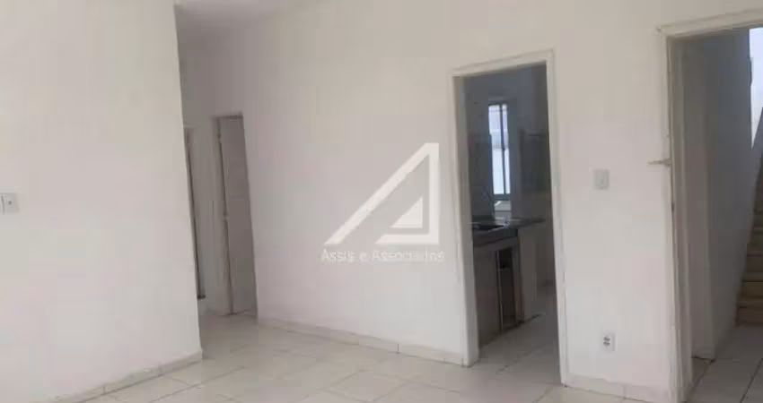 Apartamento 2 quartos nascente dependência garagem rotativa escada à venda na barra!