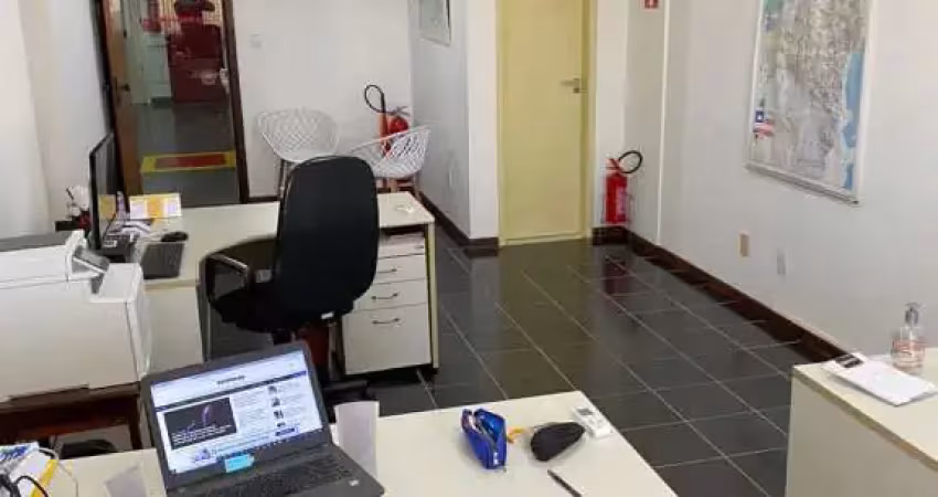 Sala comercial banheiro elevador recepção à venda ou locação no itaigara!!!